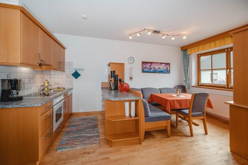 Küche mit Bar - Appartement Waltl, Zell am See